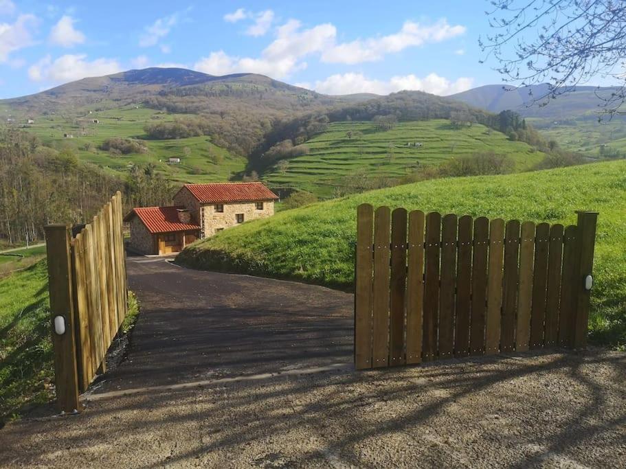 Casa Rural Los Riveros De Jeromo Selaya المظهر الخارجي الصورة